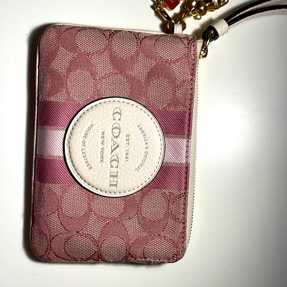 Coach Mini Wristlet Valentine’s Day Limited Edition